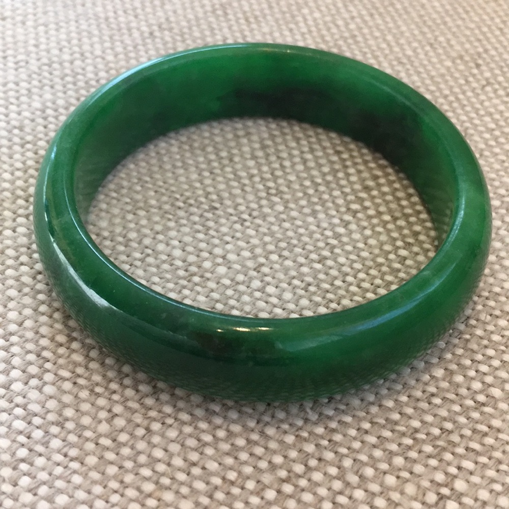 100% jade authentic bangle